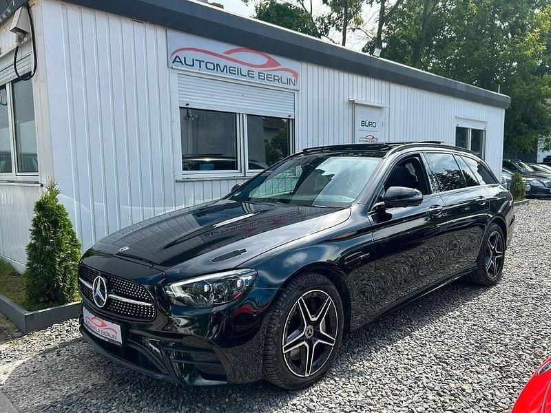 Schwarz Gebraucht 2020 Mercedes E300 AMG Limousine | 29.900 € (Guter Preis) - Bild 1/4