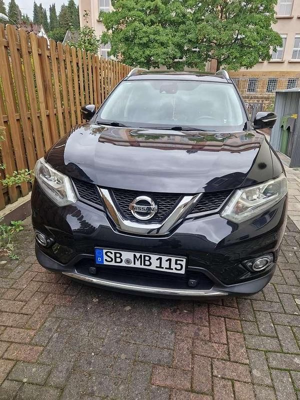 Schwarz Gebraucht 2017 Nissan X-Trail Tekna SUV | 13.499 € (Guter Preis) - Bild 1/4