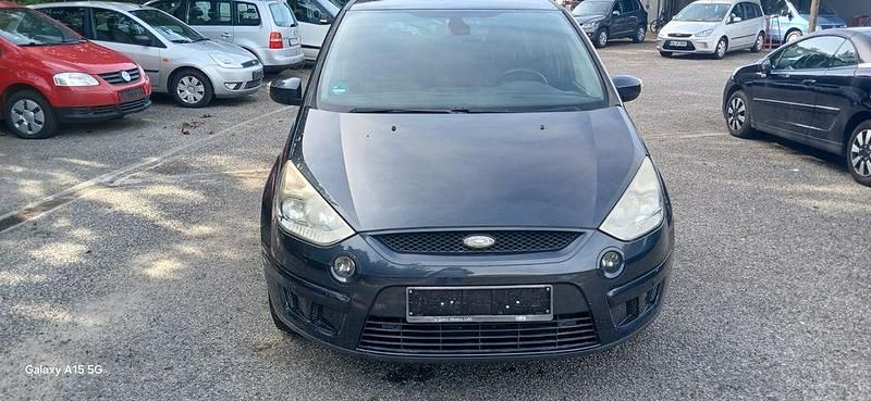 Grau Gebraucht 2008 Ford S-MAX Titanium Van / Kleinbus | 2.100 € (Guter Preis) - Bild 1/4