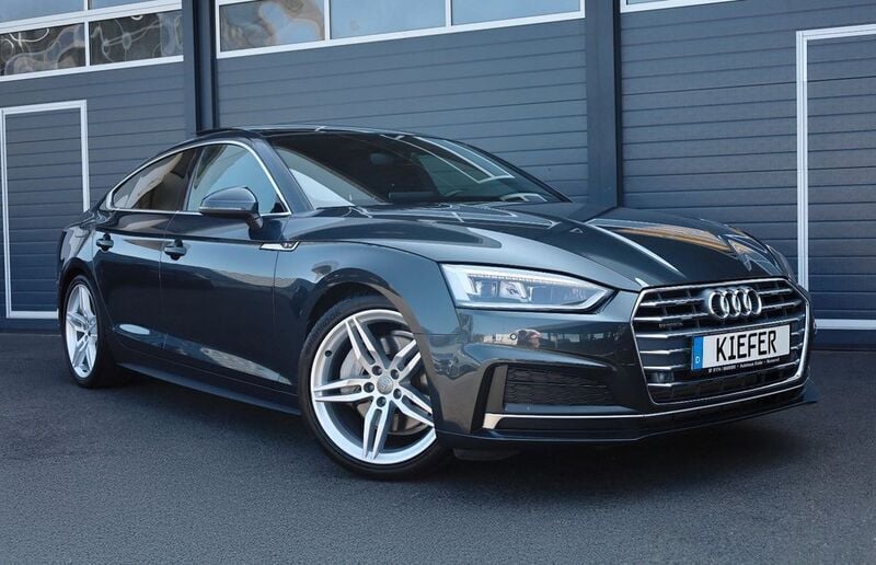 Grau Gebraucht 2019 Audi A5 Sport Coupé | 28.950 € (Superpreis) - Bild 1/4