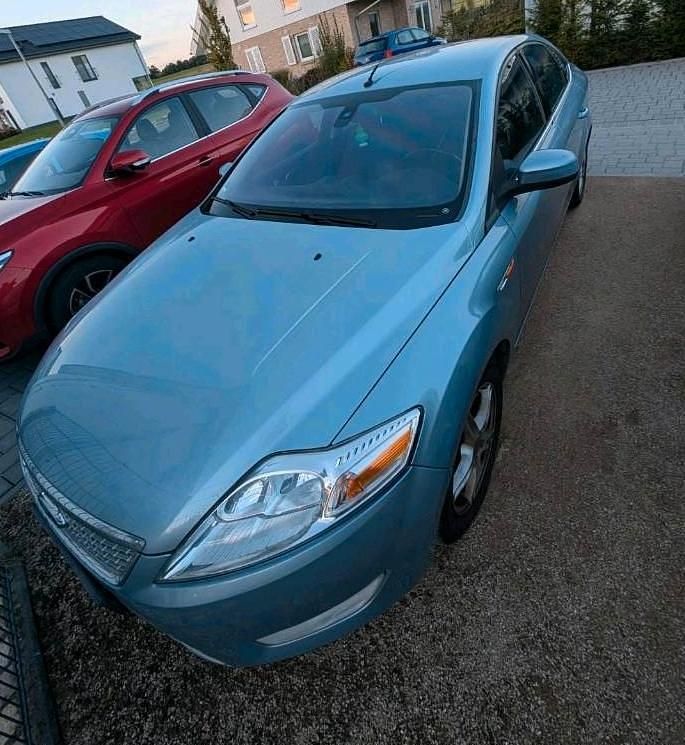Blau Gebraucht 2008 Ford Mondeo Limousine | 1.900 € (Superpreis) - Bild 1/4