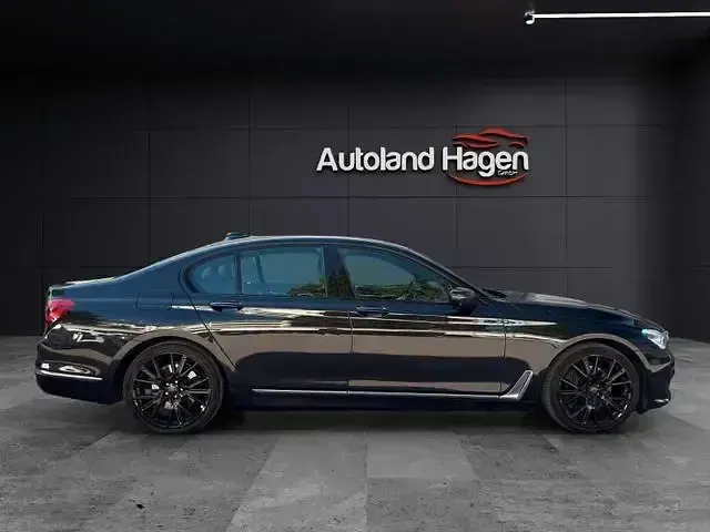 Gebraucht BMW 730 Shadowline 270 PS (198 kW) 2018 Schwarz Limousine