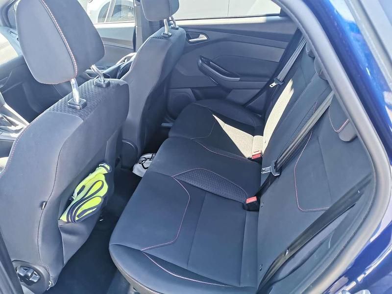 Gebraucht Ford Focus ST-Line 125 PS (91 kW) 2017 Blau Limousine