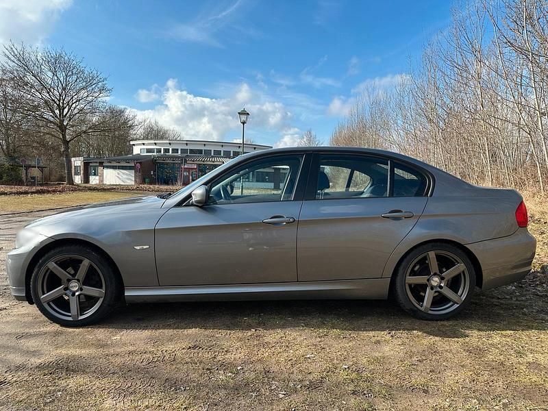 Gebraucht BMW 320 170 PS (125 kW) 2010 Limousine