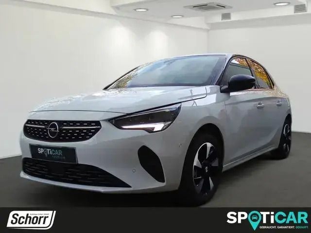 Arktis weiß Gebraucht 2023 Opel Corsa-e Elegance Kleinwagen | 23.990 € (Etwas zu teuer) - Bild 1/4