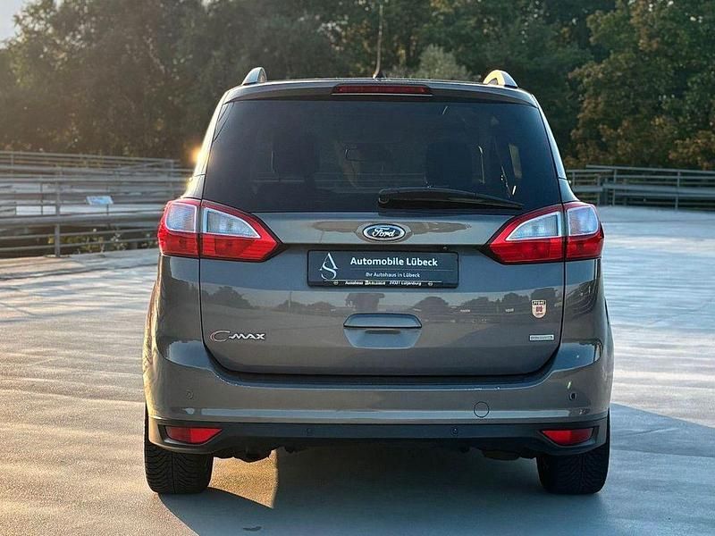 Gebraucht Ford Grand C-Max Titanium 125 PS (91 kW) 2014 Braun Van / Kleinbus