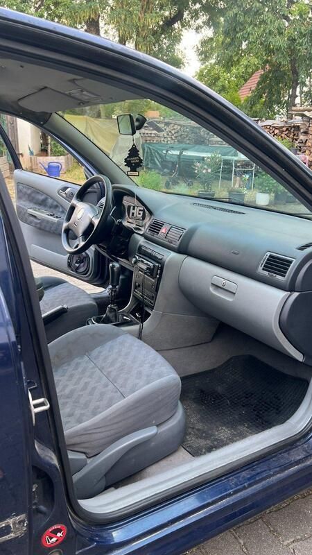 Blau Gebraucht 1999 Skoda Octavia Kombi | 800 € (Fairer Preis) - Bild 1/4
