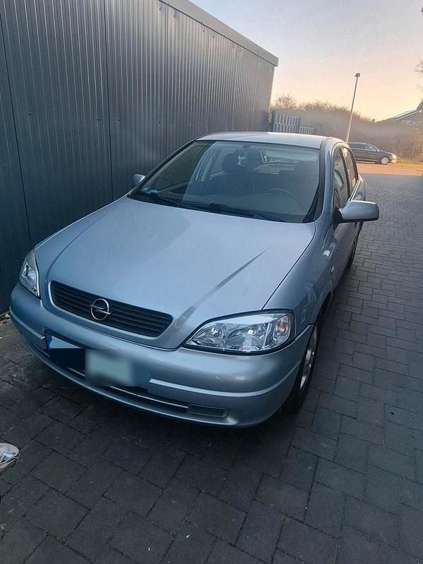Gebraucht Opel Astra Edition 101 PS (74 kW) 2000 Silber Limousine
