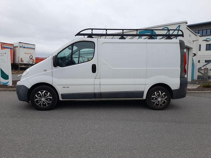 Gebraucht Renault Trafic 114 PS (83 kW) 2010 Weiß Van / Kleinbus