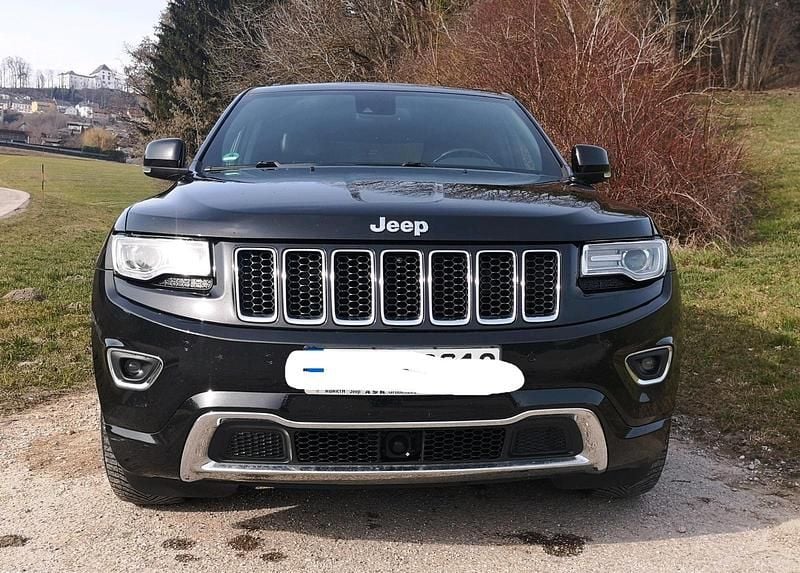 Gebraucht Jeep Grand Cherokee Overland 250 PS (183 kW) 2016 Schwarz SUV