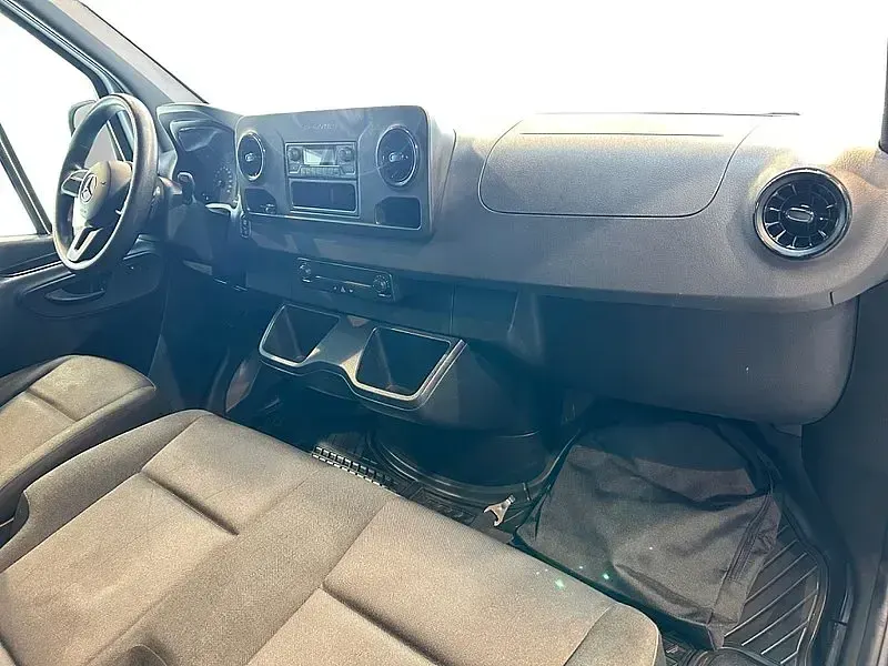 Gebraucht Mercedes E-Sprinter 85 kW (116 PS) 2022 Arktikweiss Van