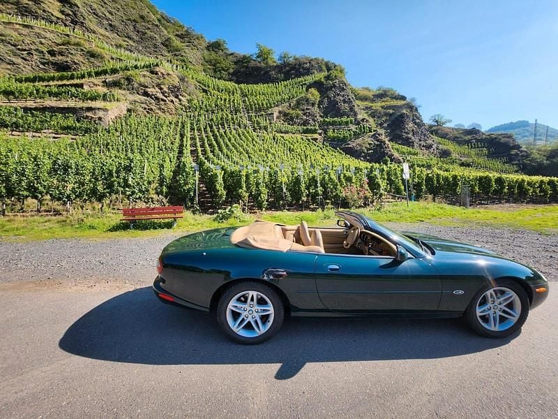 Używany Jaguar XK8 284 KM (208 kW) 1997 Zielony Kabriolet