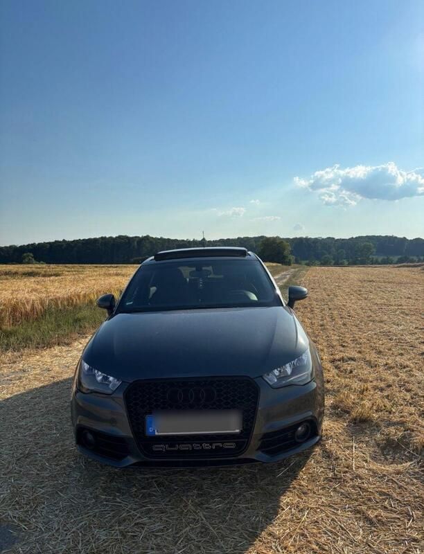 Grau Gebraucht 2012 Audi A1 Sportback S-Line Kleinwagen | 12.400 € (Guter Preis) - Bild 1/4