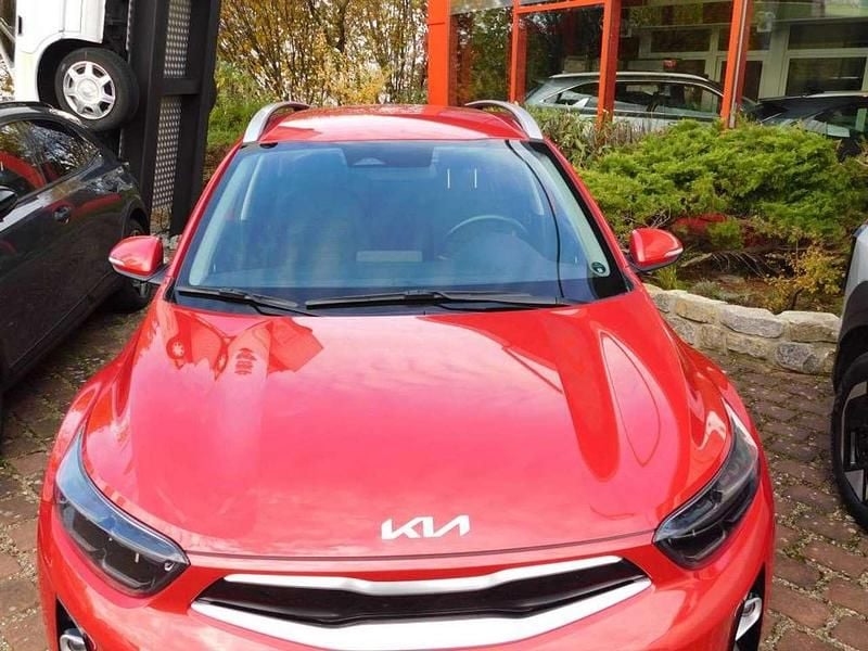 Gebraucht Kia Stonic Vision 84 PS (61 kW) 2024 Signalrot SUV