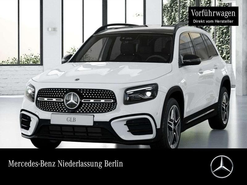 Weiß Gebraucht 2025 Mercedes GLB200 AMG SUV | 49.500 € (Teuer) - Bild 1/4