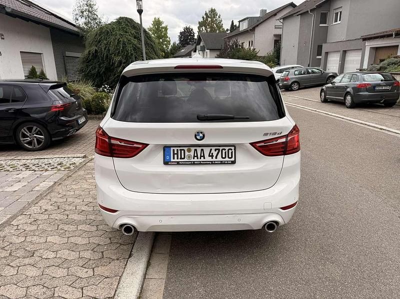 Gebraucht BMW 218 150 PS (110 kW) 2018 Weiß Van / Kleinbus