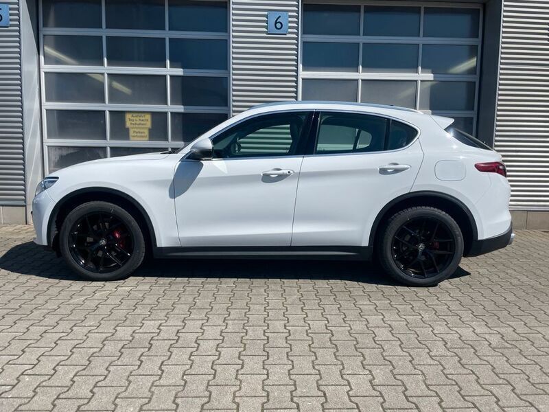 Gebraucht Alfa Romeo Stelvio Super 209 PS (153 kW) 2018 Weiß SUV