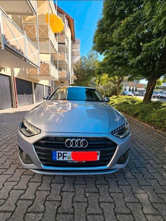 Silber Gebraucht 2020 Audi A4 Business Kombi | 22.500 € (Guter Preis) - Bild 1/4