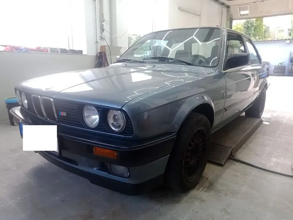 Gebraucht BMW 325 Performance 170 PS (125 kW) 1989 Blau Limousine