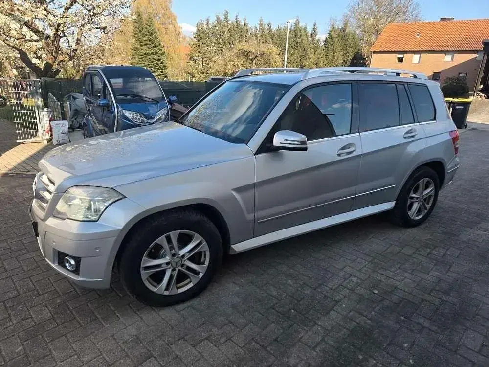 Gebraucht Mercedes GLK320 224 PS (164 kW) 2009 Silber SUV