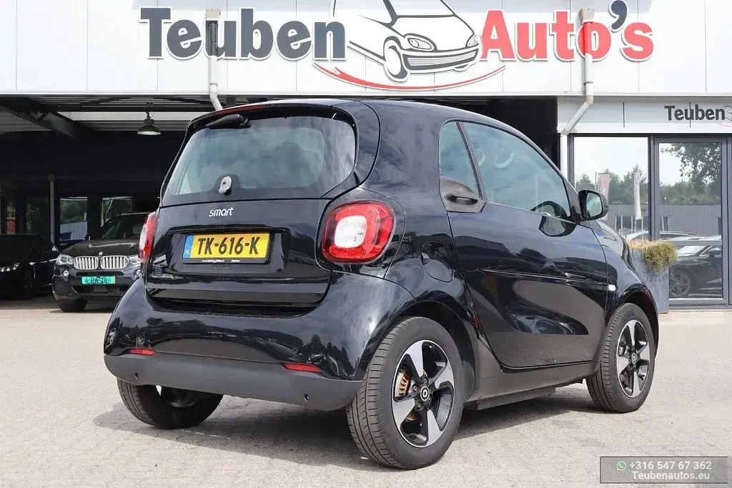 Gebraucht Smart ForTwo Electric Drive Pure 60 kW (82 PS) 2018 Schwarz