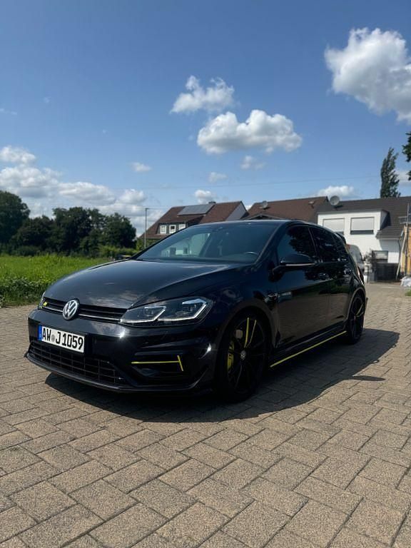 Schwarz Gebraucht 2019 VW Golf VII R Limousine | 19.750 € (Guter Preis) - Bild 1/4