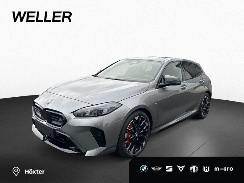 Skyscraper grau (grau) Gebraucht 2024 BMW M135 Comfort Edition Kleinwagen | 55.890 € - Bild 1/4
