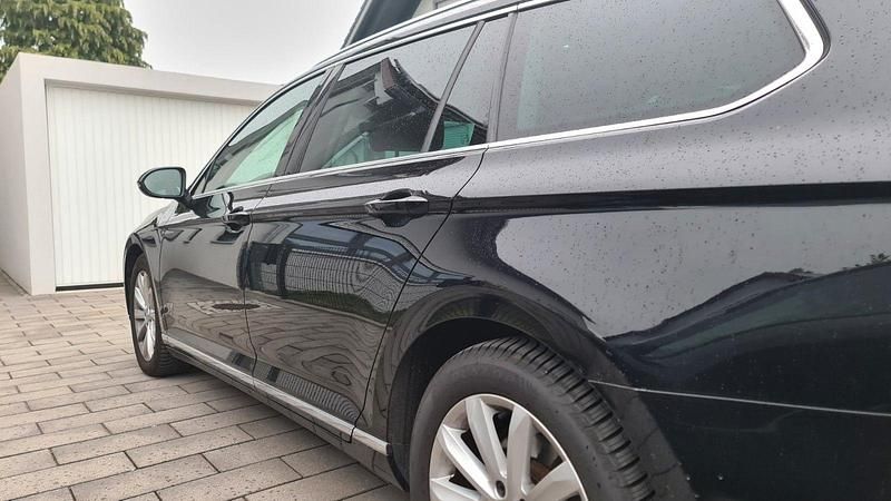 Gebraucht VW Passat Highline 150 PS (110 kW) 2018 Schwarz Kombi