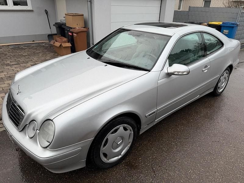 Silber Gebraucht 2001 Mercedes CLK200 Elegance Coupé | 2.400 € (Superpreis) - Bild 1/4