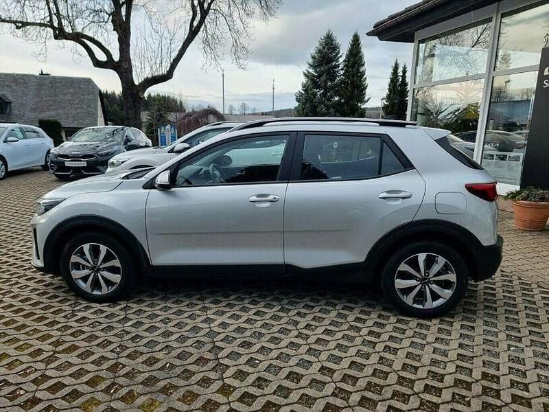 Gebraucht Kia Stonic Vision 100 PS (73 kW) 2024 Silber SUV