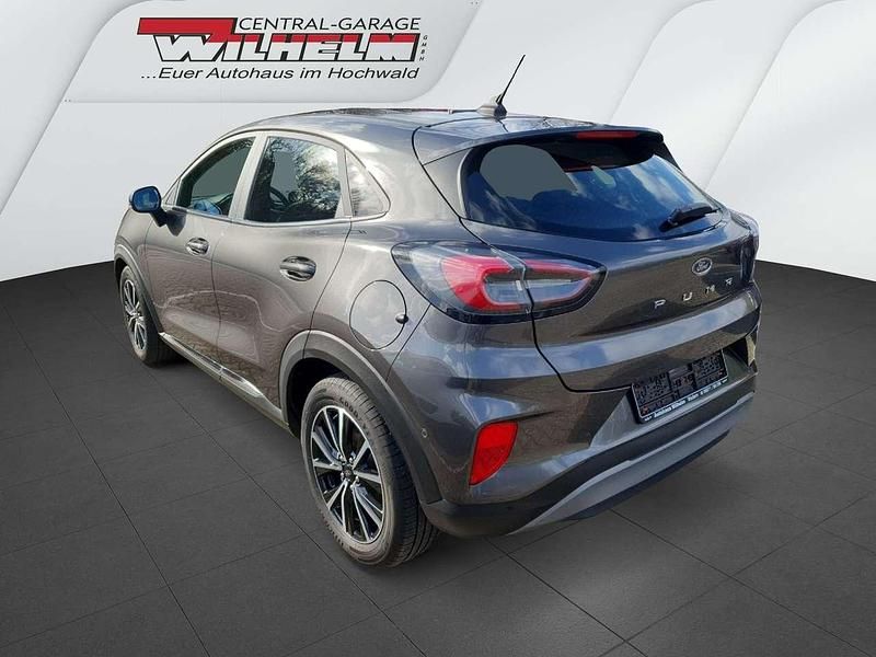 Gebraucht Ford Puma Titanium 125 PS (91 kW) 2020 Magneticgrau (metallic) SUV