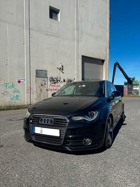 Schwarz Gebraucht 2010 Audi A1 S-Line Kleinwagen | 6.799 € (Guter Preis) - Bild 1/4