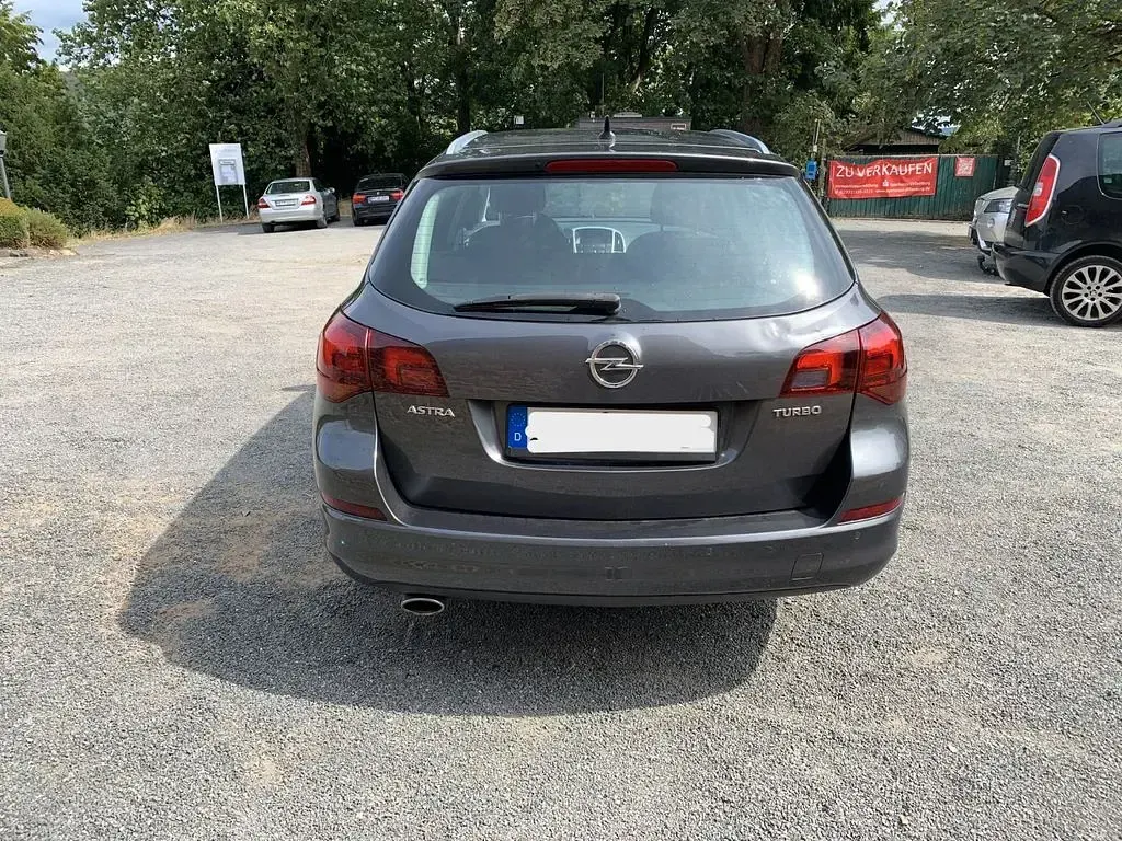Gebraucht Opel Astra 140 PS (102 kW) 2010 Grau Kombi