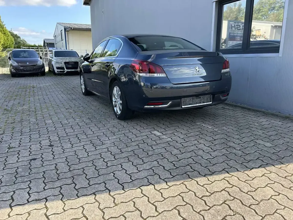 Gebraucht Peugeot 508 Allure 165 PS (121 kW) 2016 Blau Limousine