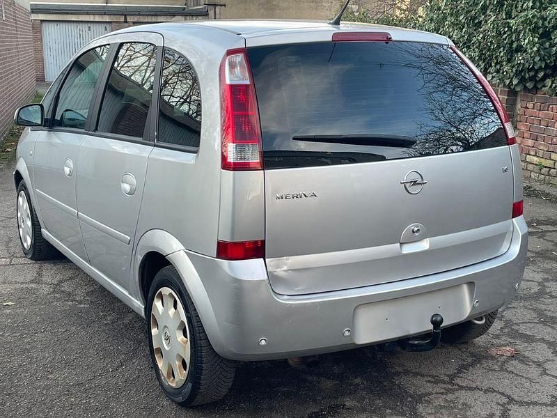 Gebraucht Opel Meriva 101 PS (74 kW) 2005 Silber Van / Kleinbus