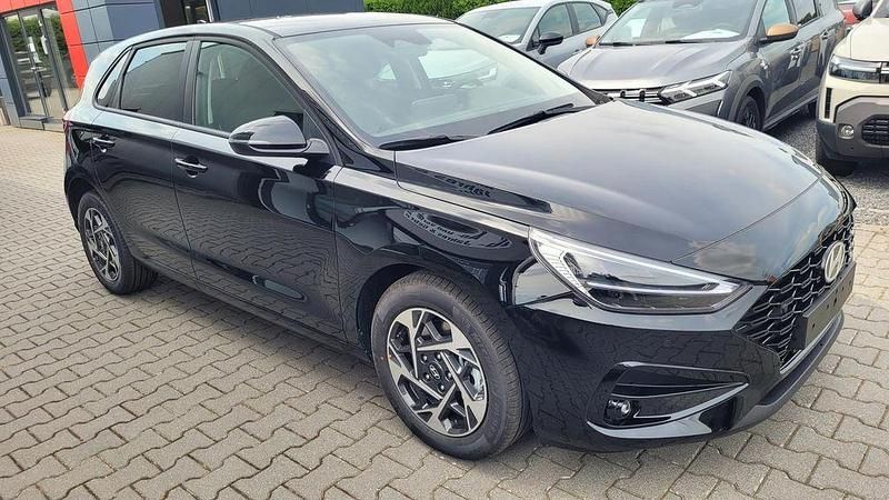Neu Hyundai i30 GO! 150 PS (110 kW) 2026 Schwarz Limousine