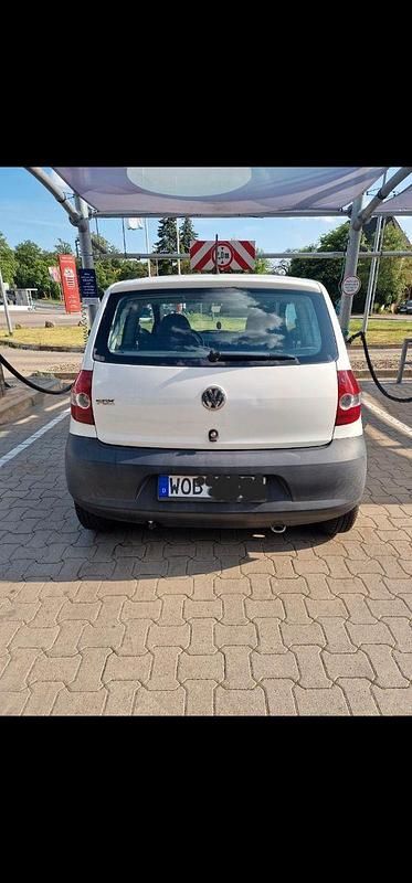 Gebraucht VW Fox 54 PS (39 kW) 2009 Weiß Kleinwagen