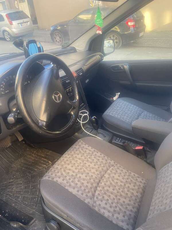 Schwarz Gebraucht 2004 Mercedes Vaneo Van / Kleinbus | 2.700 € (Fairer Preis) - Bild 1/4