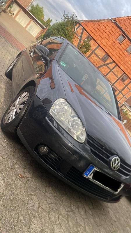 Schwarz Gebraucht 2008 VW Golf V Kleinwagen | 900 € (Superpreis) - Bild 1/4