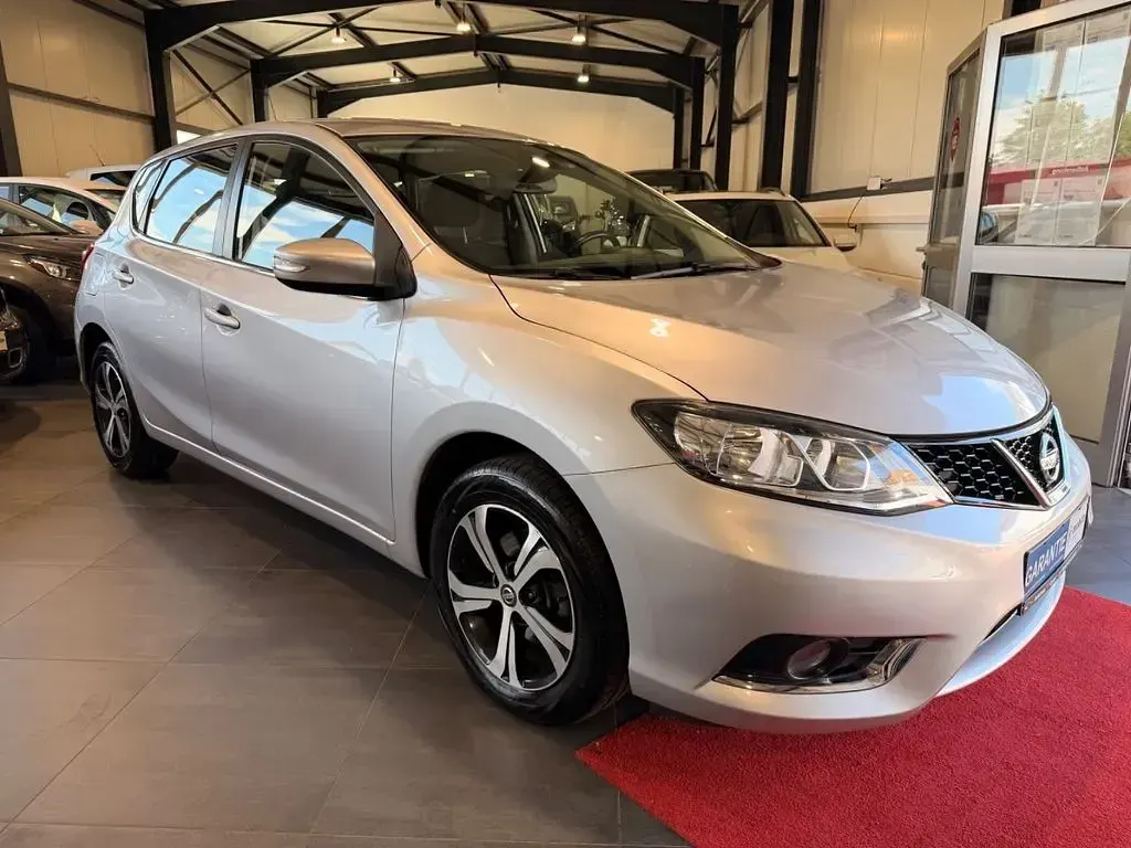 Gebraucht Nissan Pulsar N-Vision 116 PS (85 kW) 2017 Silber Kleinwagen