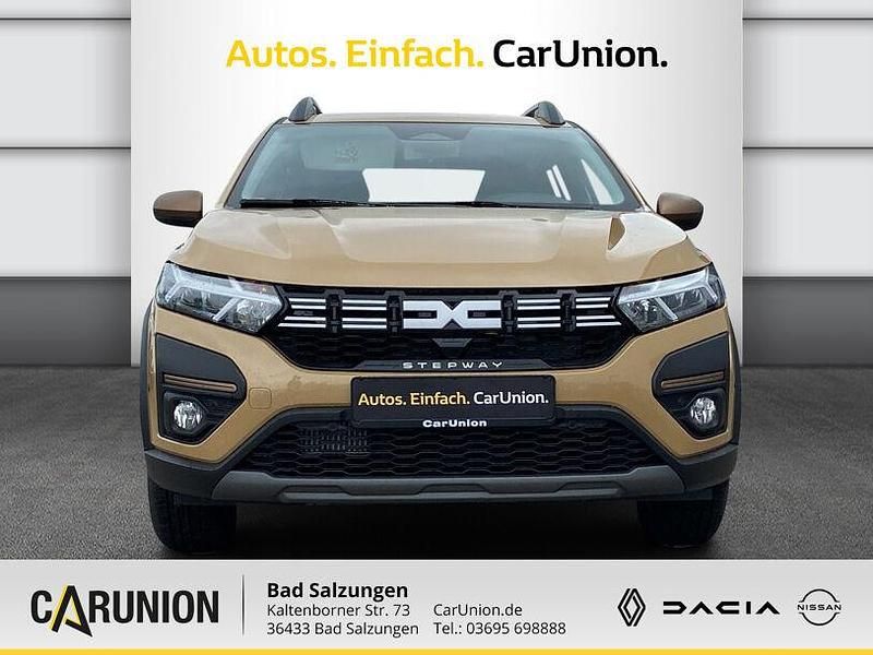 Neu Dacia Sandero Extreme 110 PS (80 kW) 2025 Safaribeige Kleinwagen
