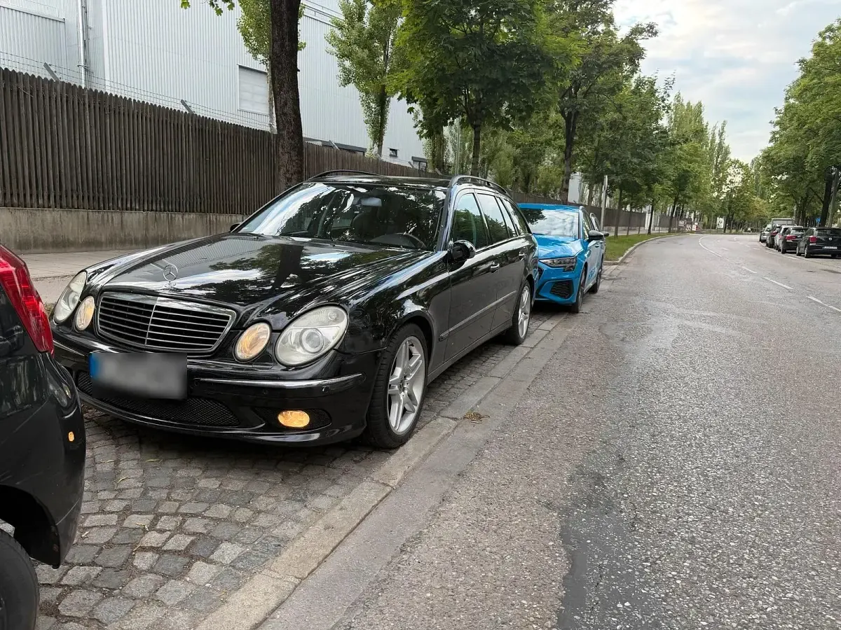 Gebraucht Mercedes E500 306 PS (225 kW) 2003 Schwarz Kombi
