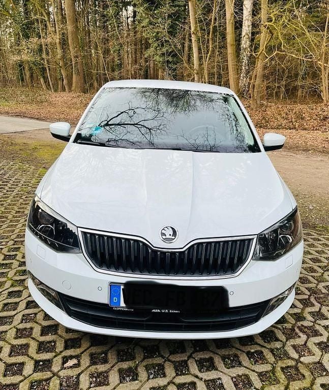 Gebraucht Skoda Fabia Joy 90 PS (66 kW) 2016 Weiß Kombi