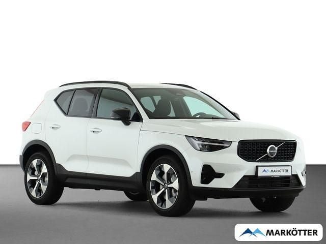 Neu Volvo XC40 Plus 163 PS (119 kW) 2026 Weiß SUV