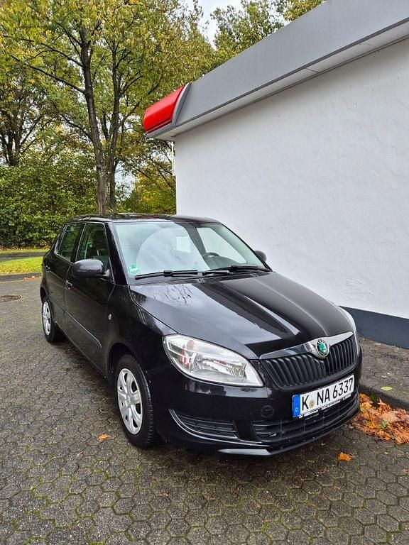 Schwarz Gebraucht 2010 Skoda Fabia Kleinwagen | 1.750 € (Superpreis) - Bild 1/4