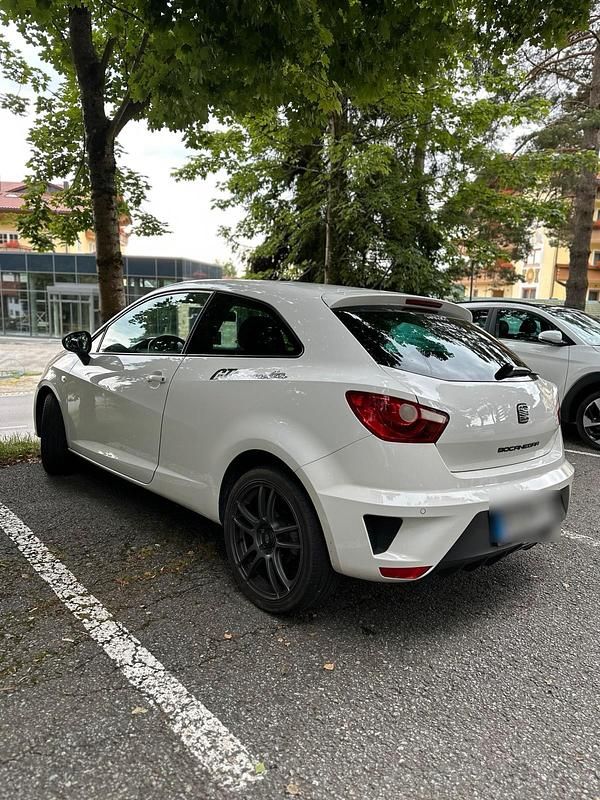 Weiß Gebraucht 2012 Cupra Ibiza Kleinwagen | 6.600 € - Bild 1/4