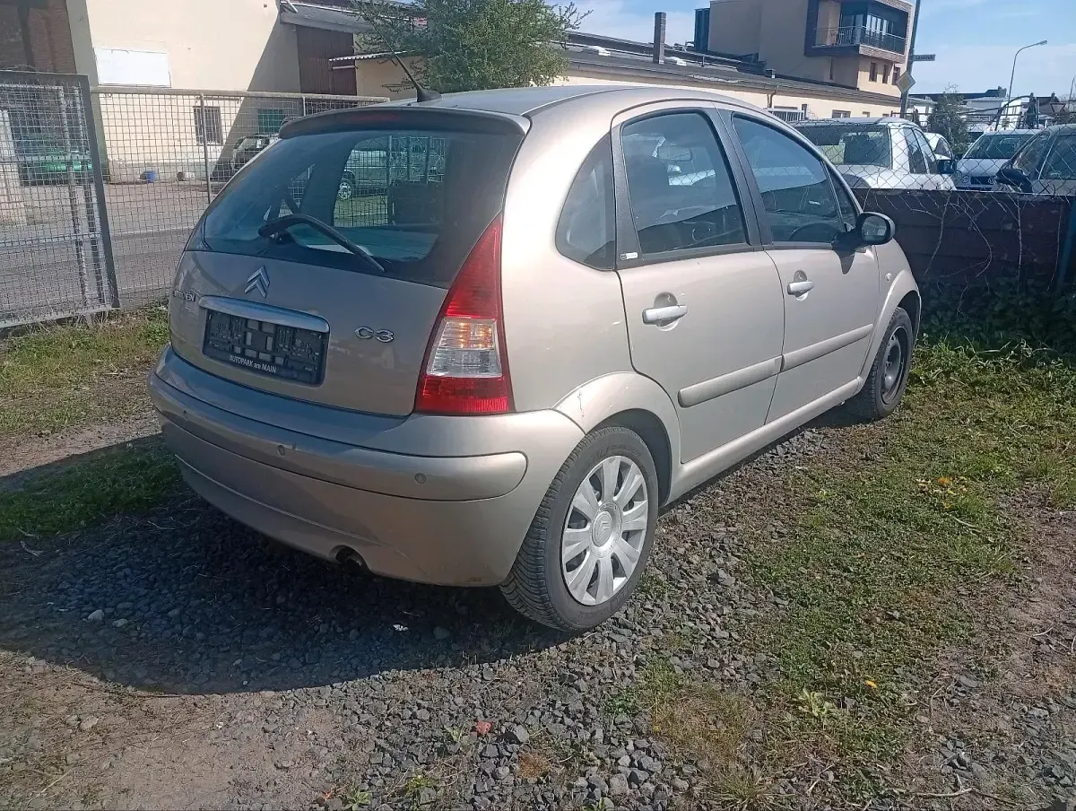 Gebraucht Citroën C3 76 PS (55 kW) 2009 Gold Kleinwagen