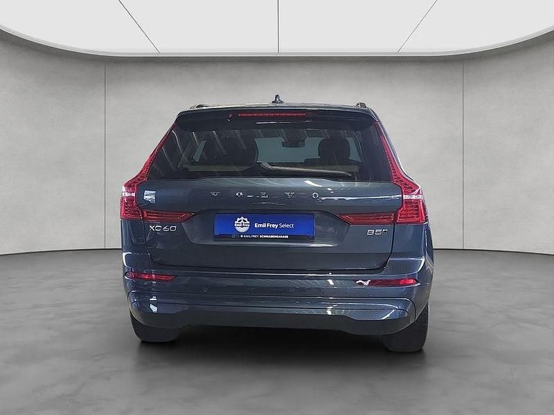 Gebraucht Volvo XC60 Core 250 PS (183 kW) 2024 Denim blue metallic SUV