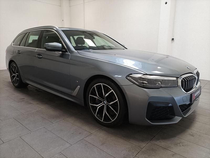 Gebraucht BMW 530 M Sport 286 PS (210 kW) 2021 Blau Kombi