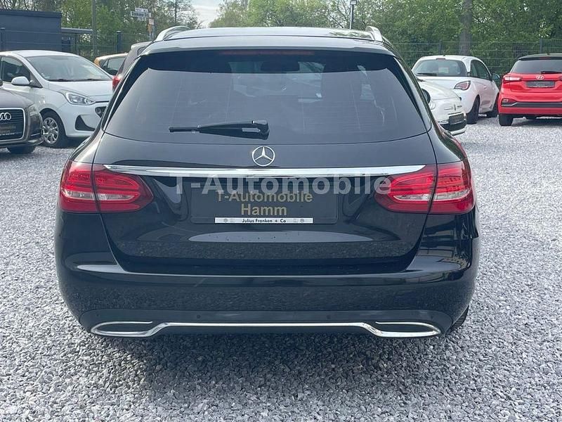 Gebraucht Mercedes C220 170 PS (125 kW) 2014 Schwarz Kombi